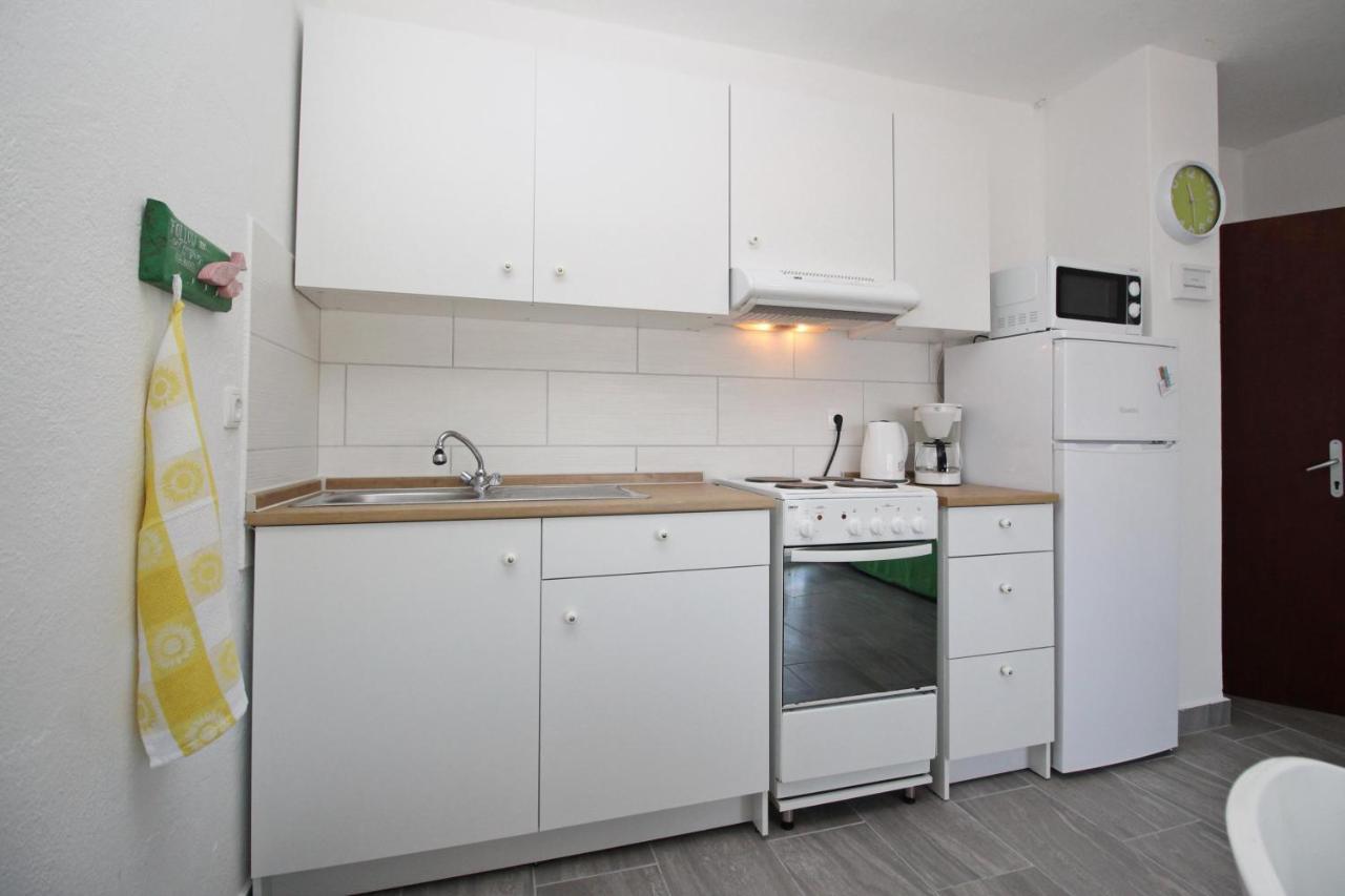 Rose 3 Apartment บัชกา ภายนอก รูปภาพ