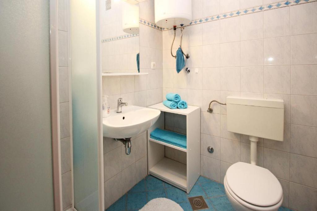 Rose 3 Apartment บัชกา ภายนอก รูปภาพ