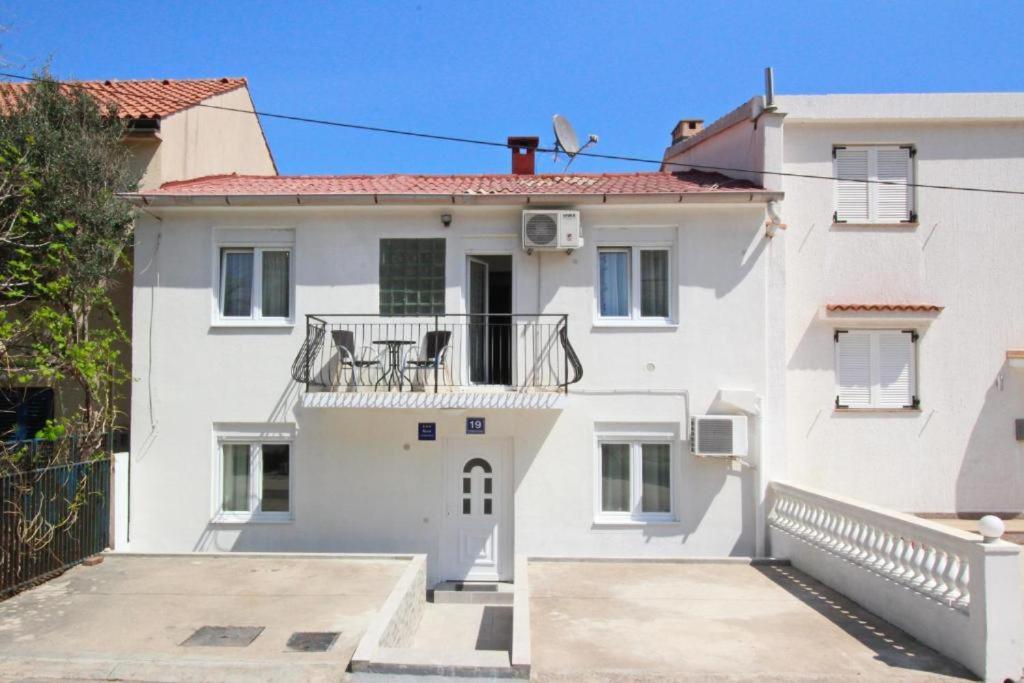 Rose 3 Apartment บัชกา ภายนอก รูปภาพ